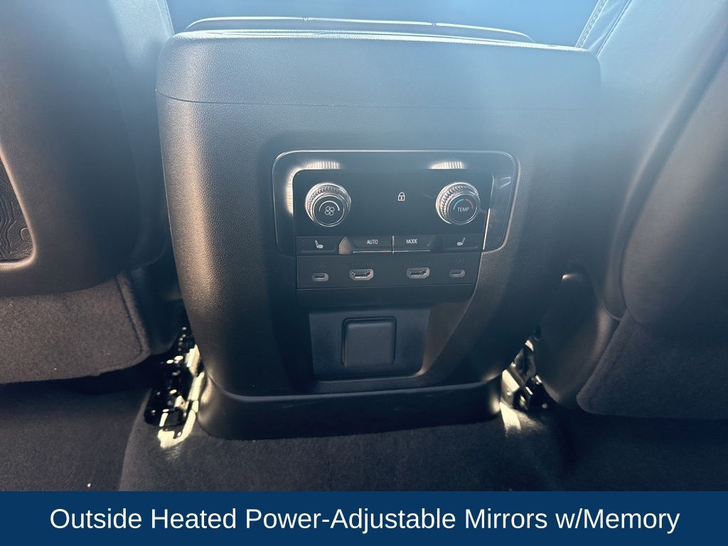 2024 GMC Yukon Denali Ultimate