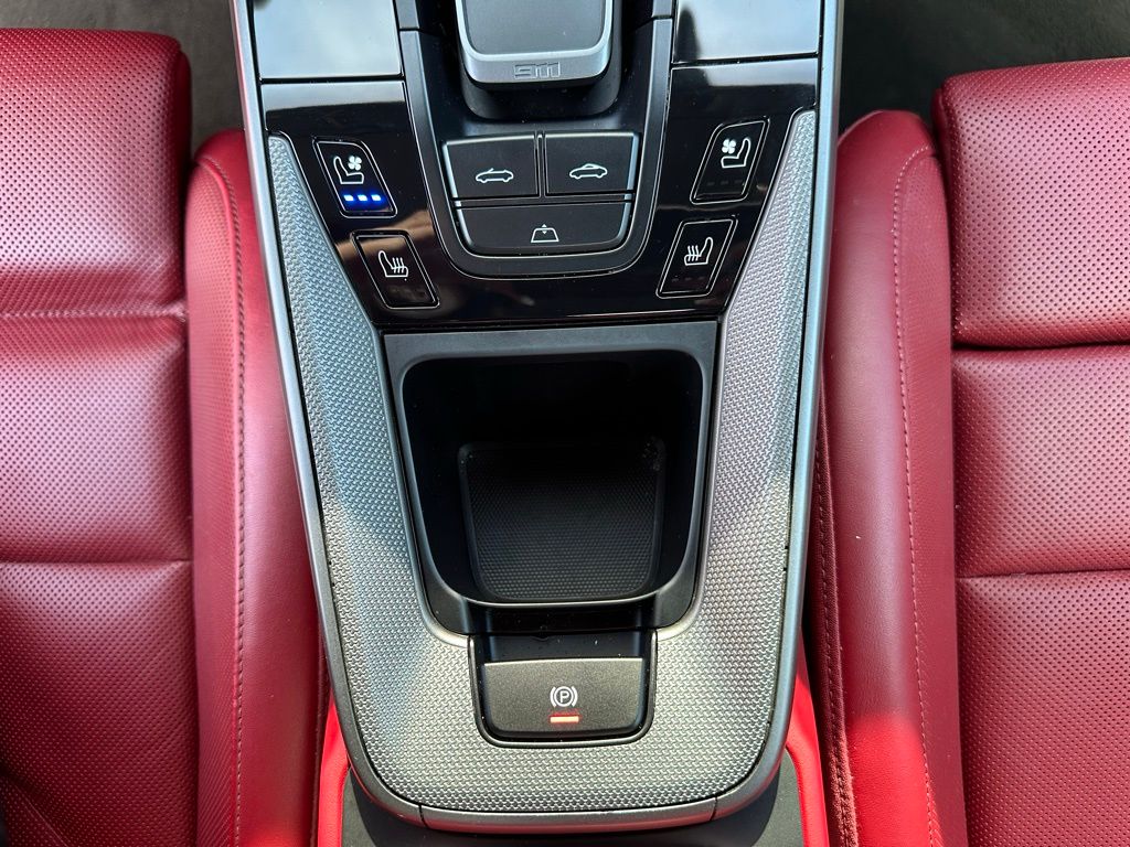 Thumbnail: 2023 Porsche 911 - 25