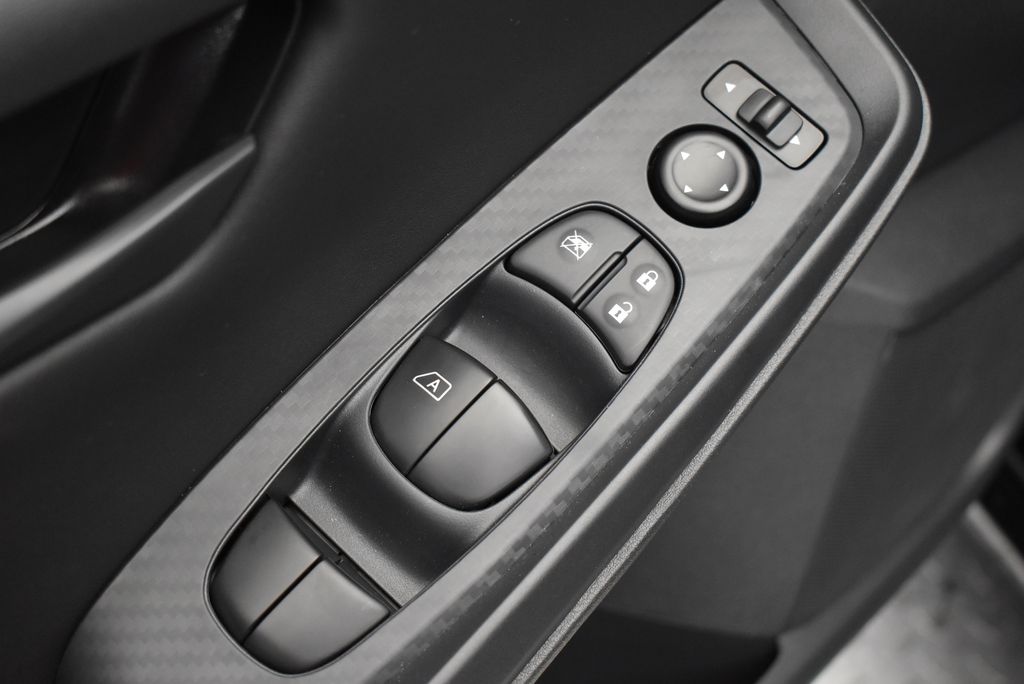 Thumbnail: 2025 Nissan Sentra - 11