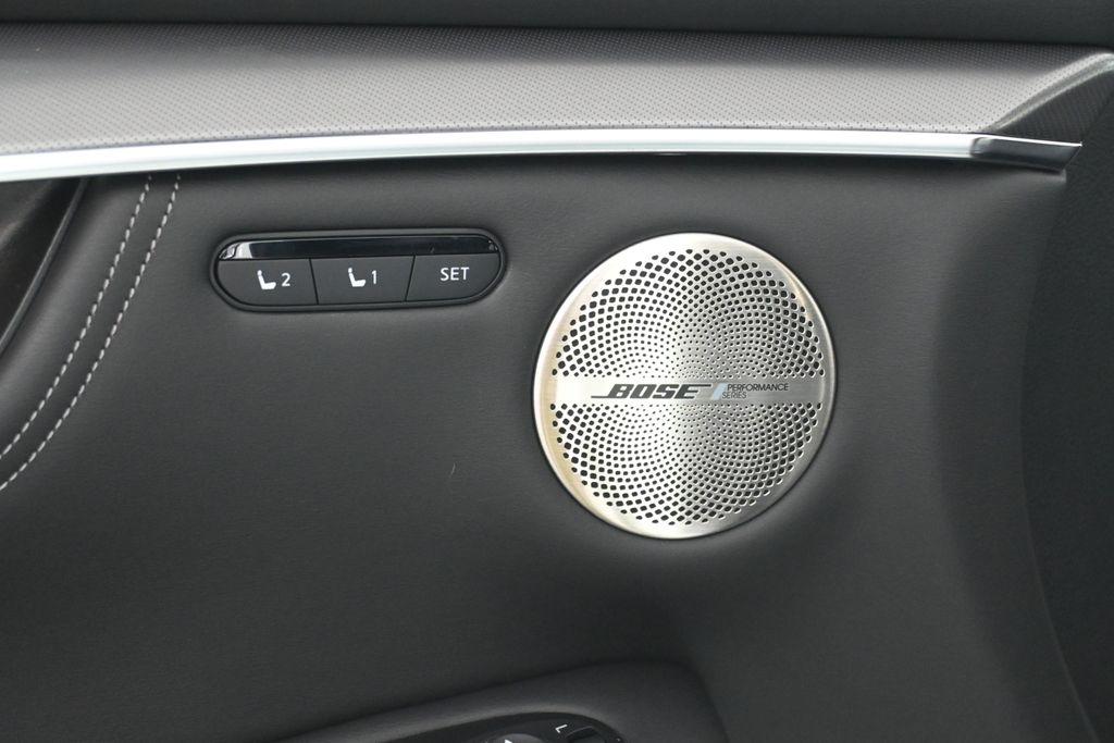 2022 INFINITI QX55 Essential 27