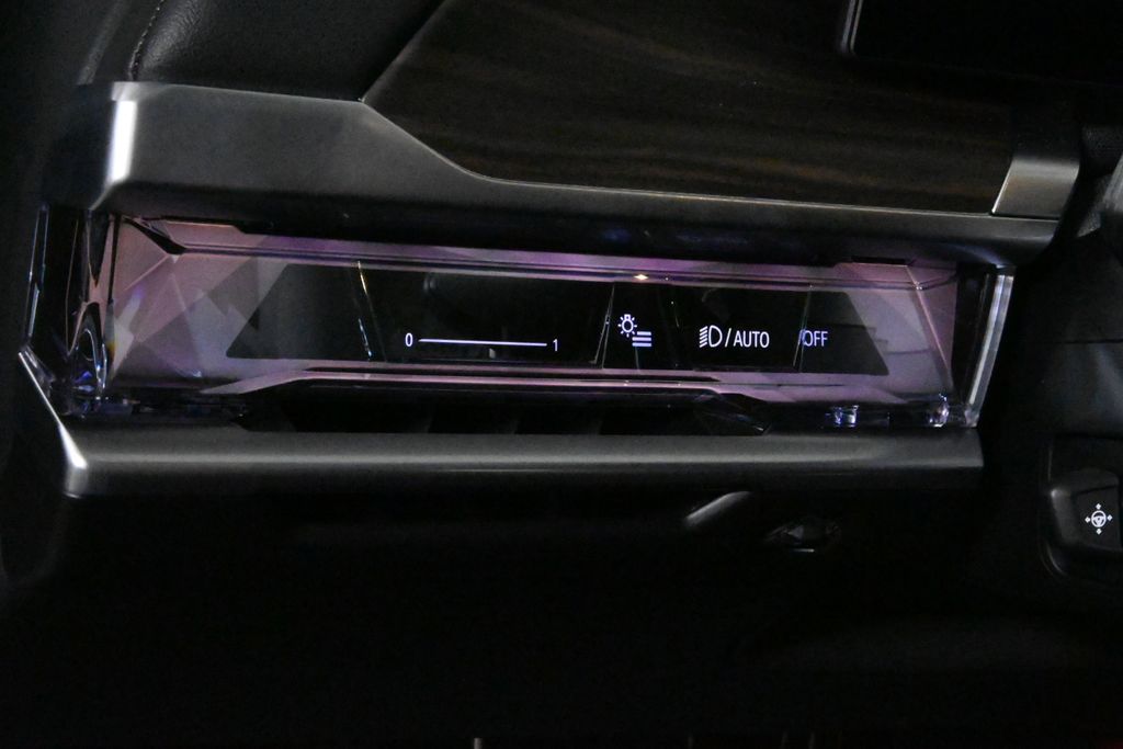 Thumbnail: 2025 BMW 7 Series - 27