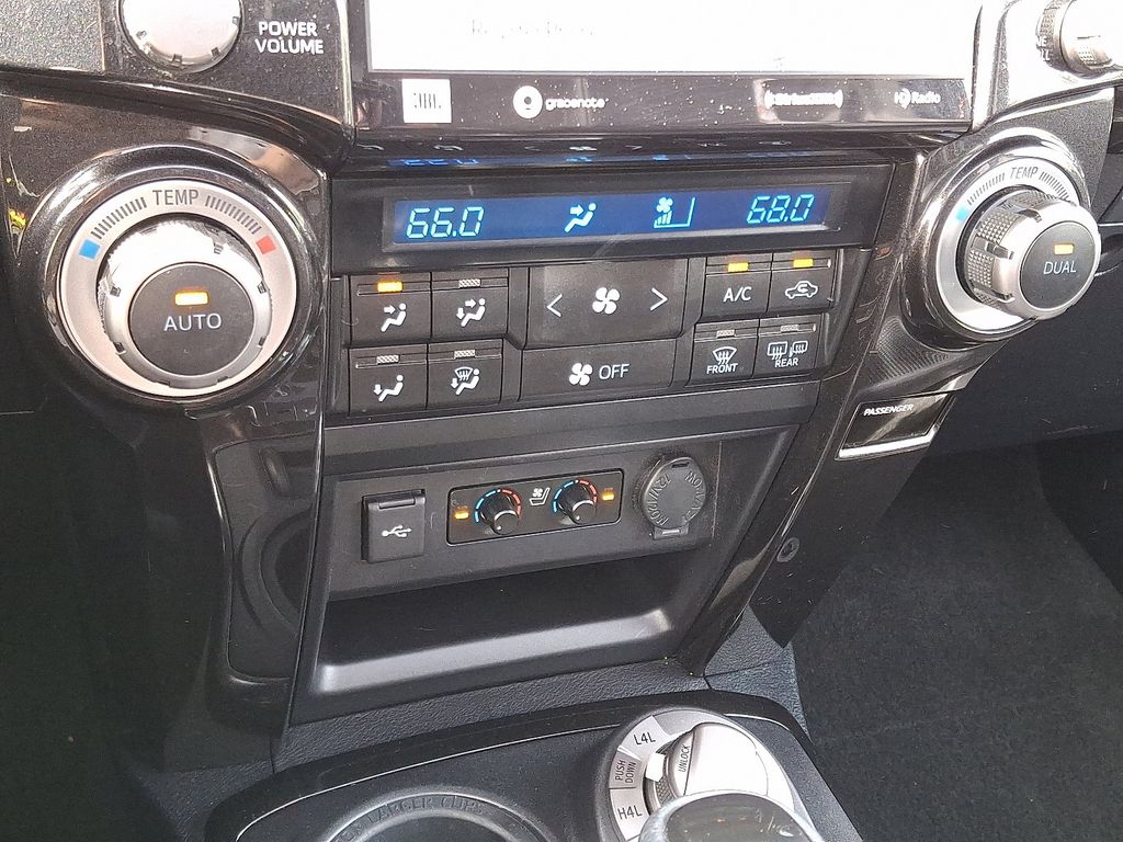 2020 Toyota 4Runner Limited 16