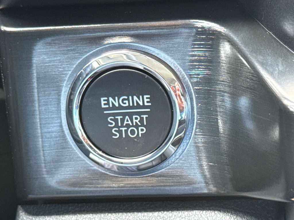 New 2026 Gray Ford Lariat image 24