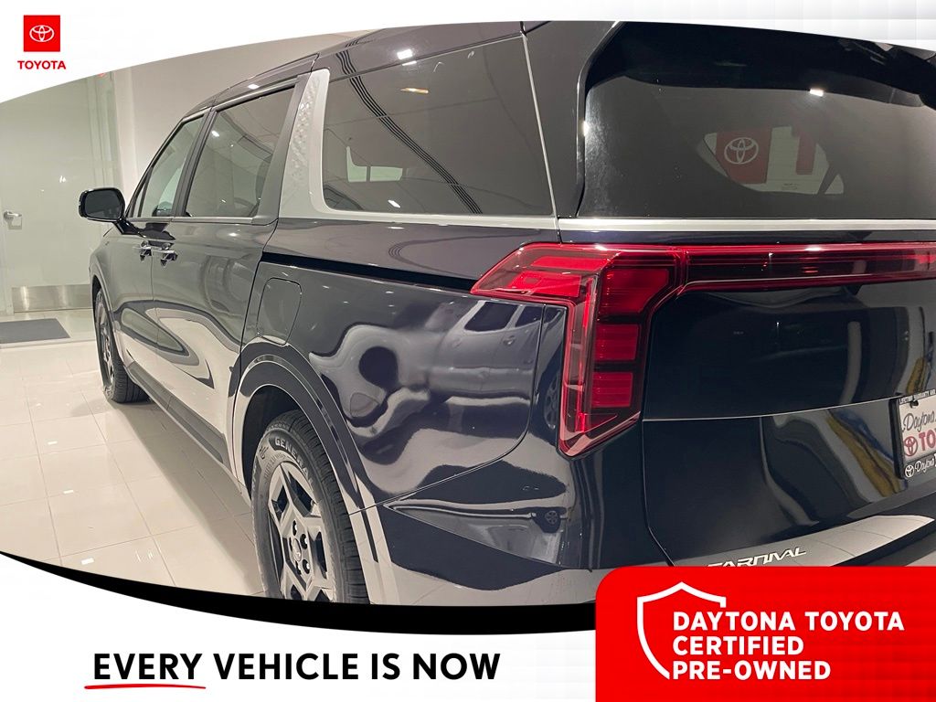 2025 Kia Carnival LXS - Photo 15