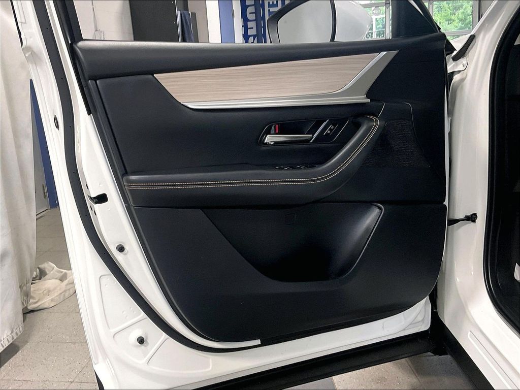 2024 Mazda CX-90 — photo 9