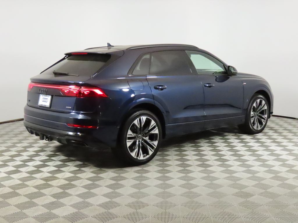 Thumbnail: 2026 Audi Q8 - 5