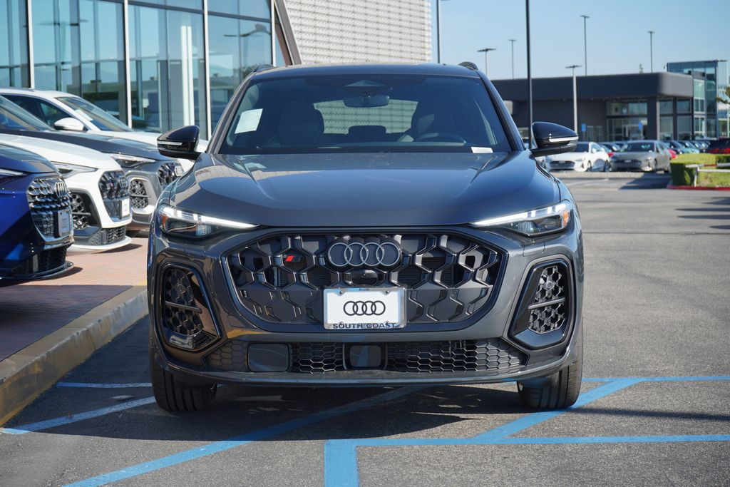 Thumbnail: 2025 Audi SQ5 - 5