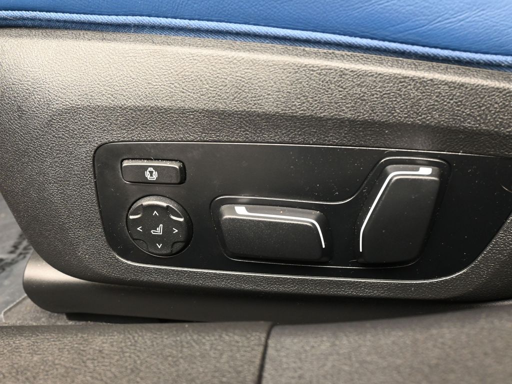 Used 2024 Brooklyn Gray Metallic BMW Competition image 13