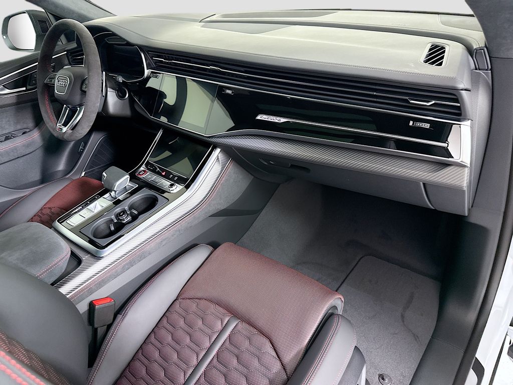 Thumbnail: 2026 Audi RS Q8 - 18
