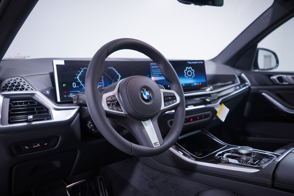 Thumbnail: 2026 BMW X5 - 6