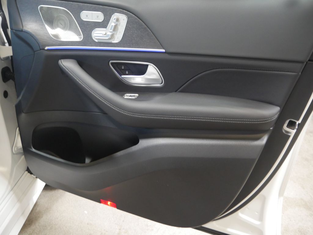 Thumbnail: 2026 Mercedes-Benz GLE - 22