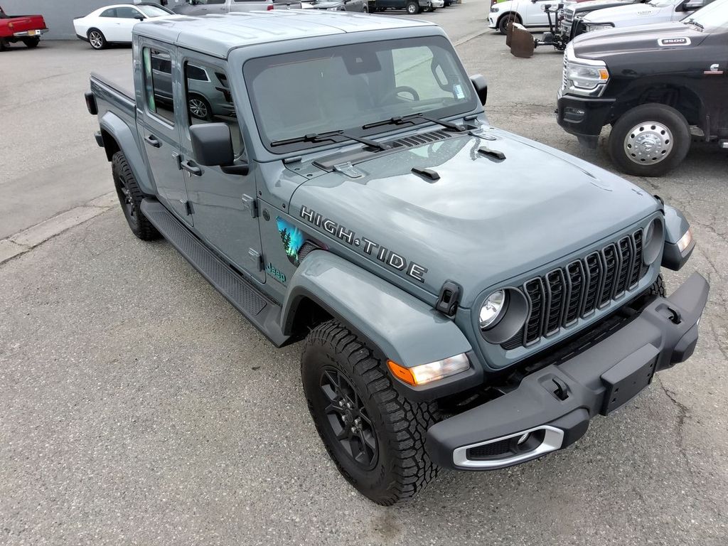 2025 Jeep Gladiator High Tide