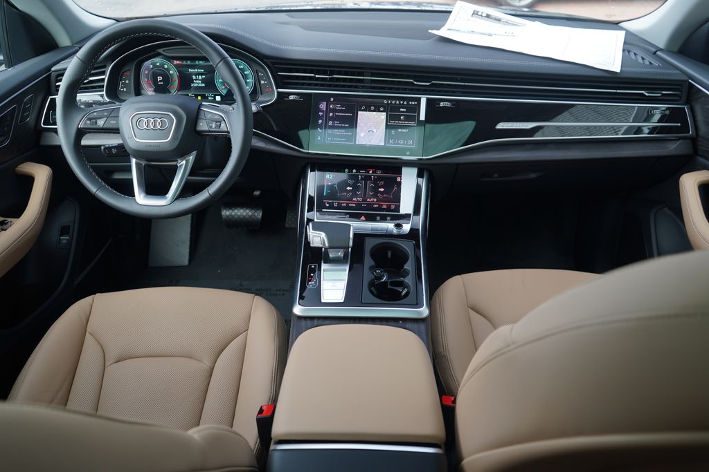 Thumbnail: 2026 Audi Q8 - 8