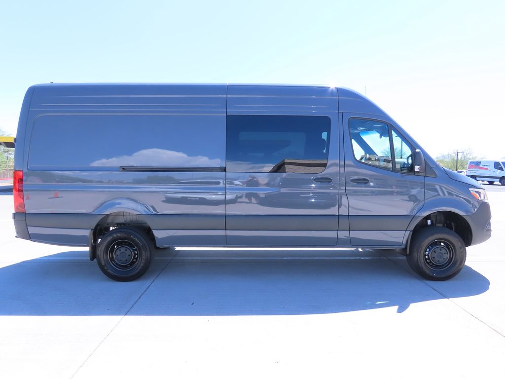 2024 Mercedes-Benz Sprinter 2500 4