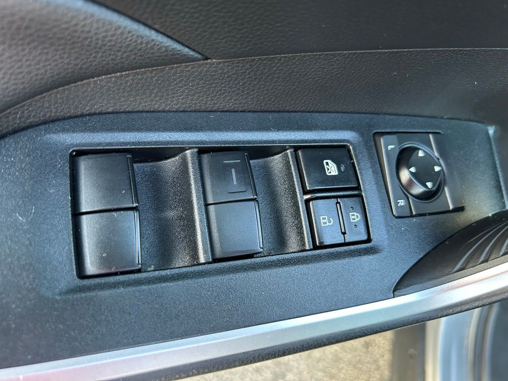 Thumbnail: 2023 Toyota RAV4 - 16