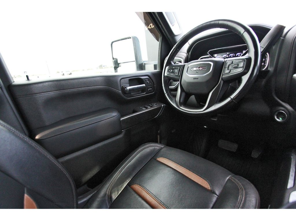 2021 GMC Sierra 2500HD AT4 White at River Oaks CDJR