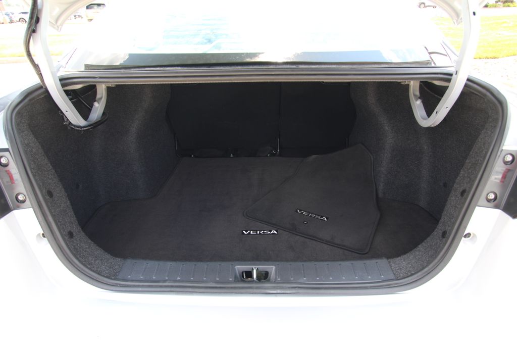 Used 2024 Nissan Versa Sedan