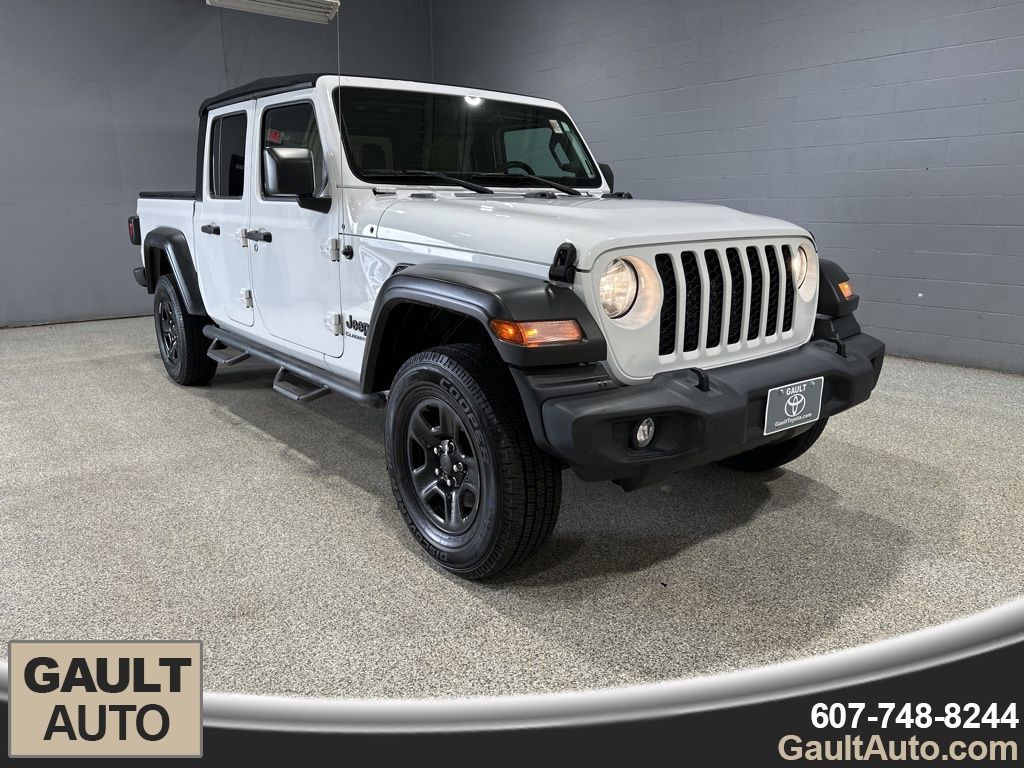 Bright White Clearcoat 2020 Jeep Gladiator Sport Crew Cab 4WD Pickup Truck Four-Wheel Drive 8-Speed Automatic