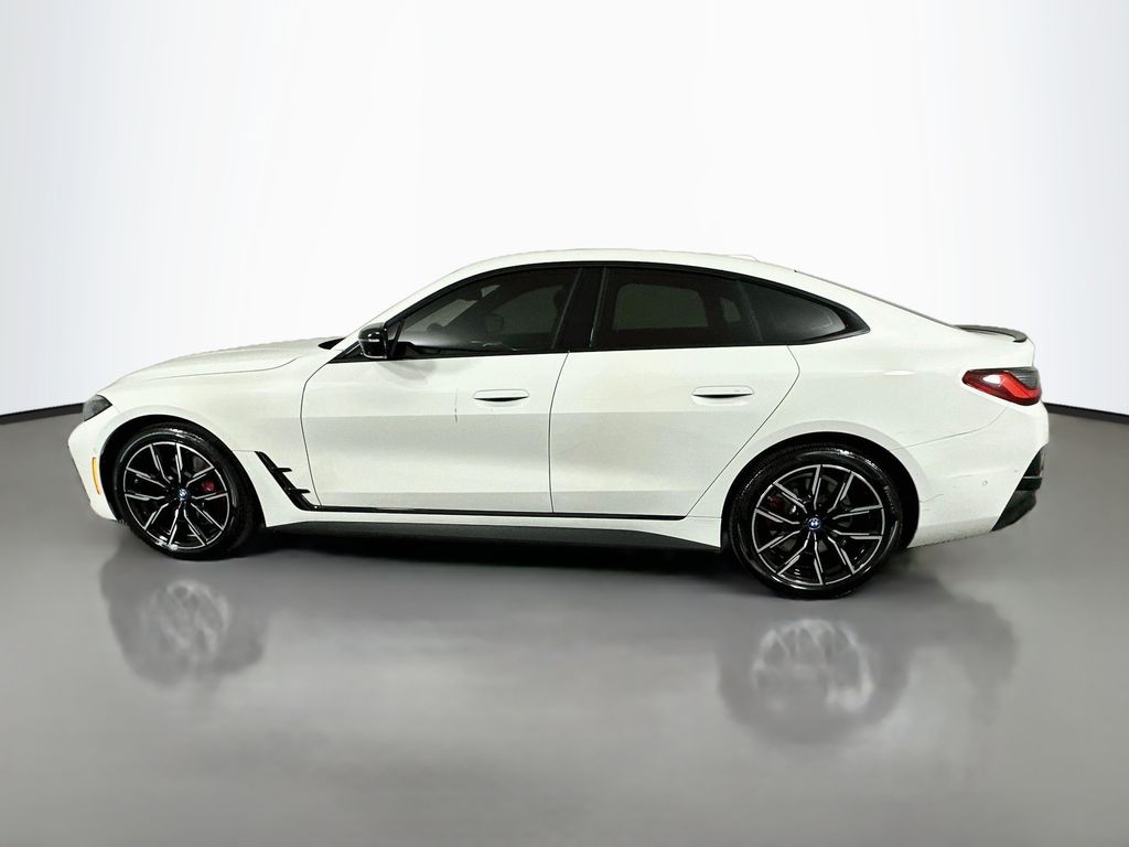 Thumbnail: 2023 BMW i4 - 8