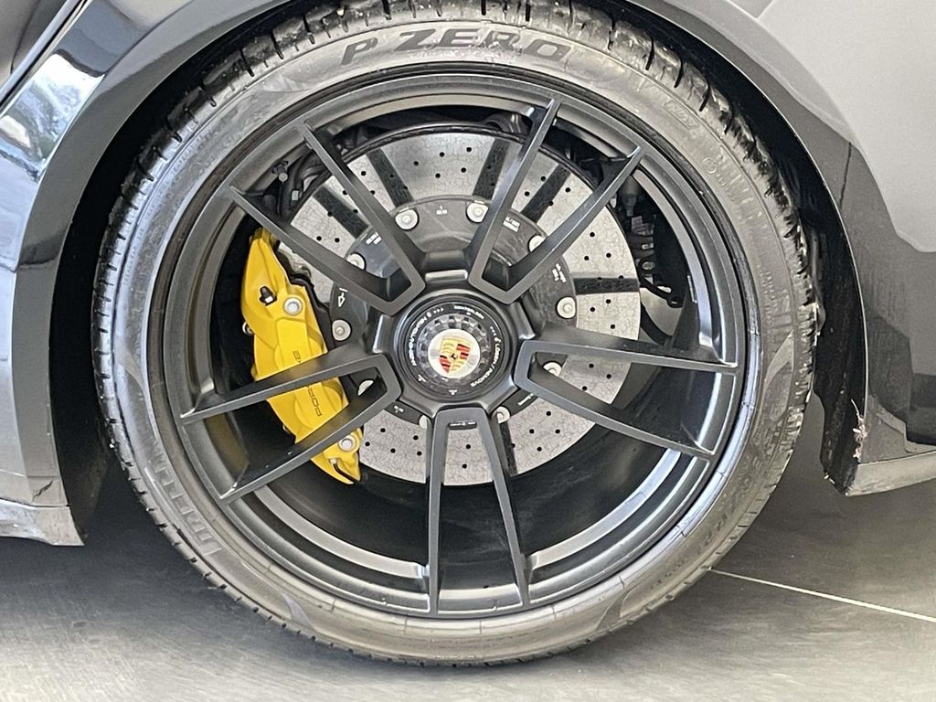 2021 Porsche 911 Turbo S - 11