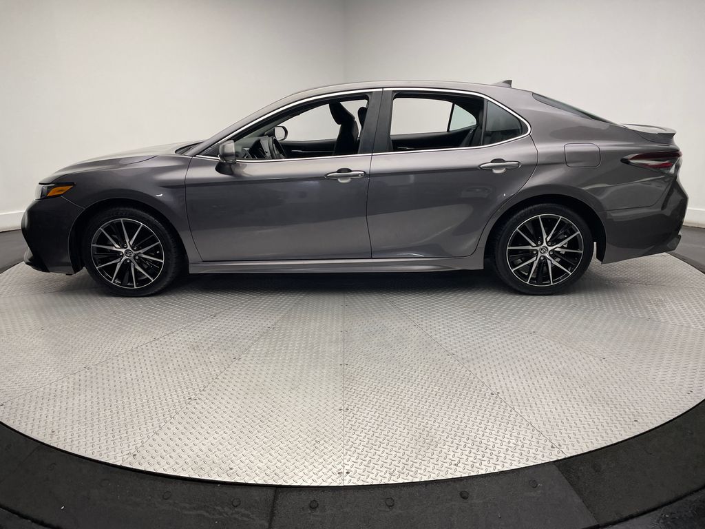 2023 Toyota Camry SE 8