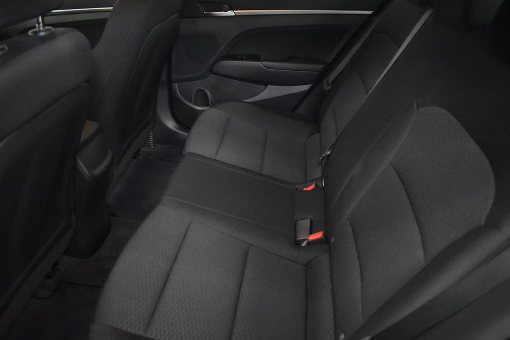 2019 Hyundai Elantra SEL 27