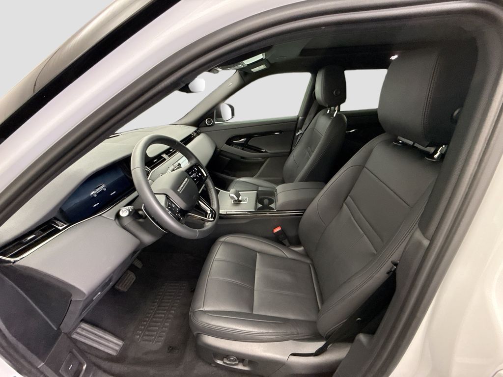 Thumbnail: 2025 Land Rover Range Rover Evoque - 18