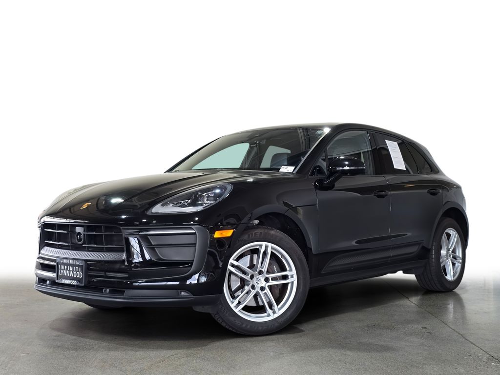 Black 2024 Porsche Macan AWD SUV / Crossover All-Wheel Drive 7-Speed Automatic