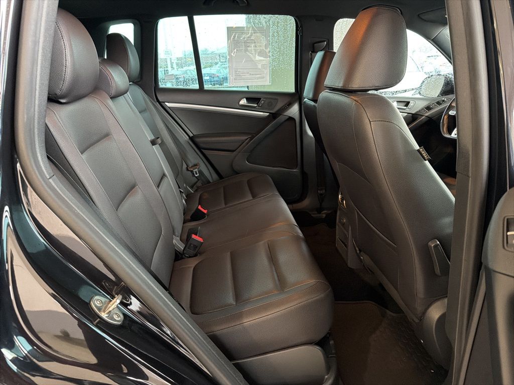 Thumbnail: 2016 Volkswagen Tiguan - 21