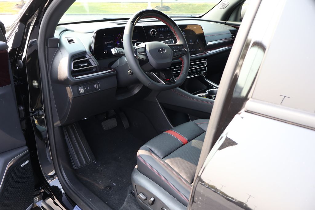 Thumbnail: 2026 Chevrolet Traverse - 13