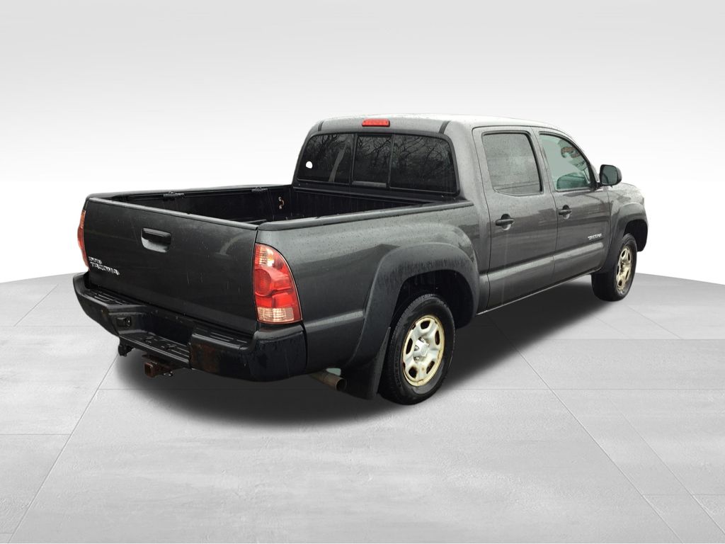 Thumbnail: 2015 Toyota Tacoma - 5