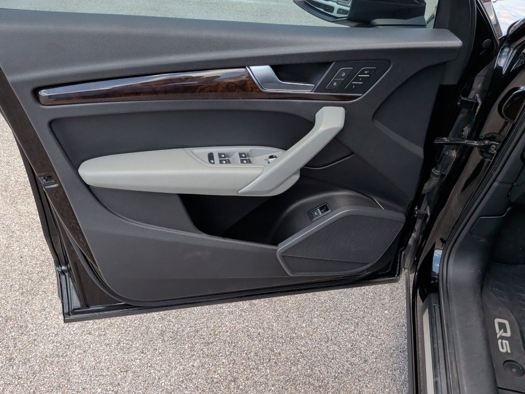 2018 Audi Q5 2.0T Premium Plus - 9