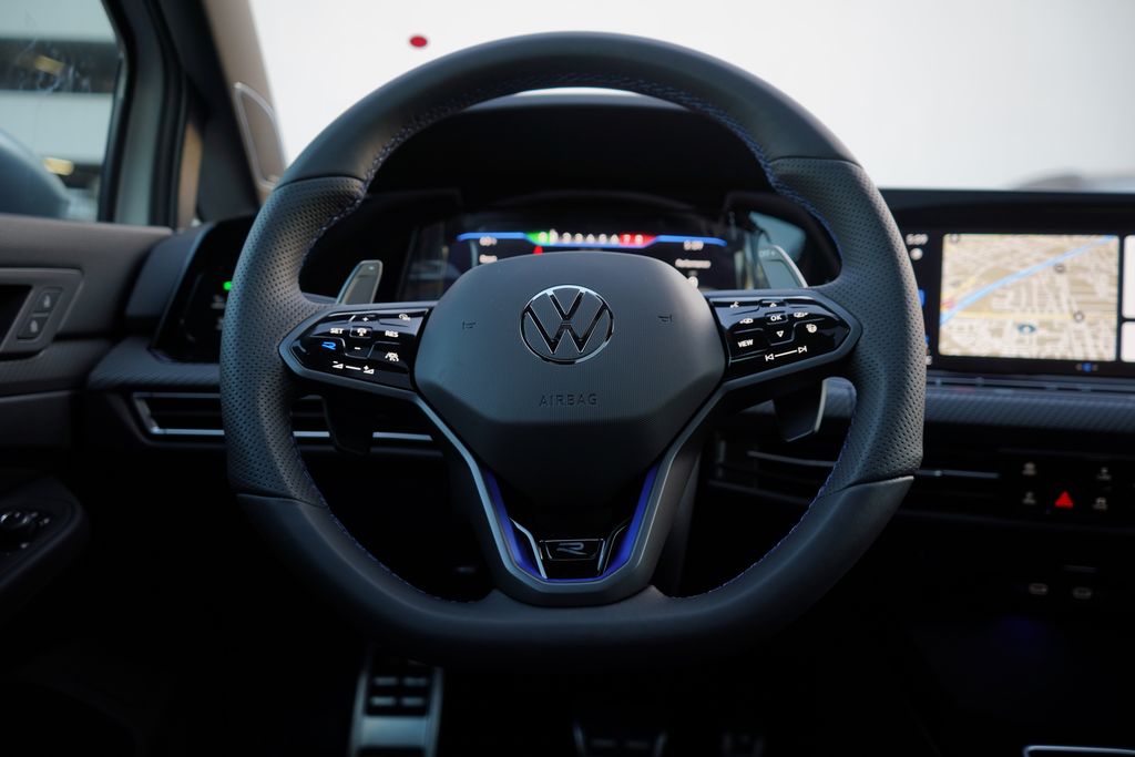 2024 Volkswagen Golf R 16