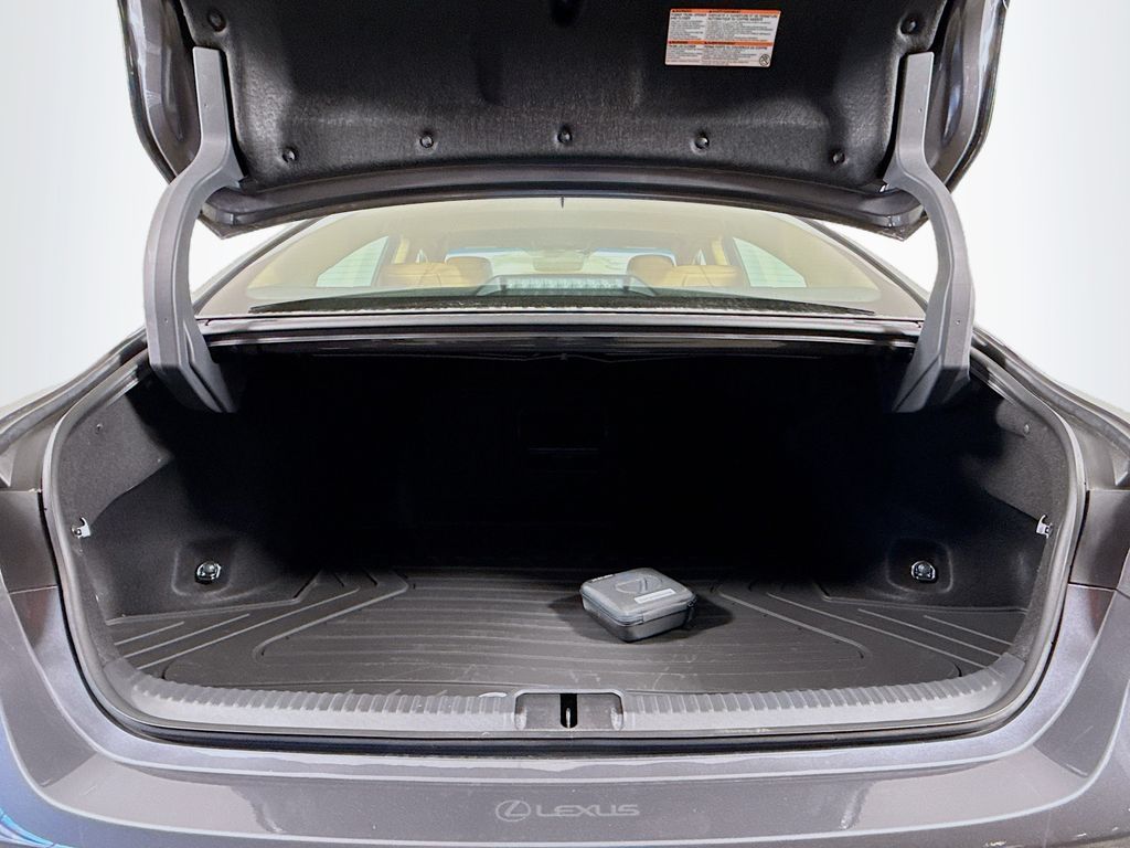 Thumbnail: 2025 Lexus ES - 28