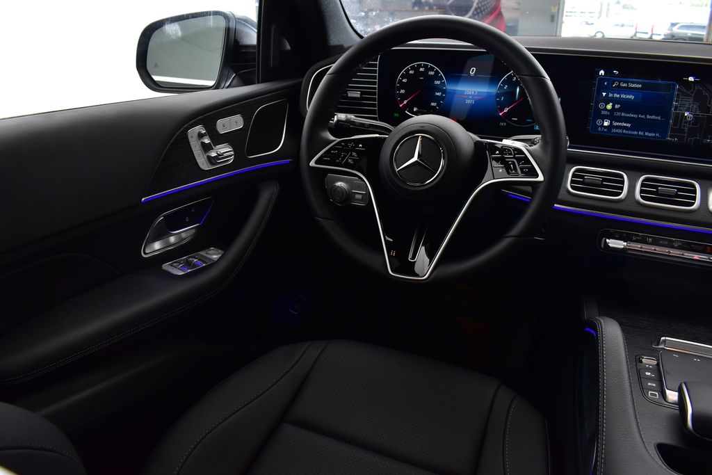 Thumbnail: 2025 Mercedes-Benz GLE - 25