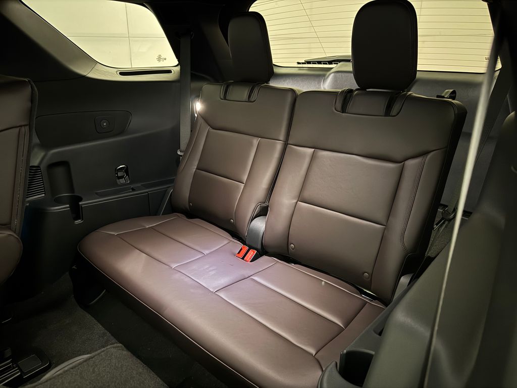 New 2026 White Ford Platinum image 15