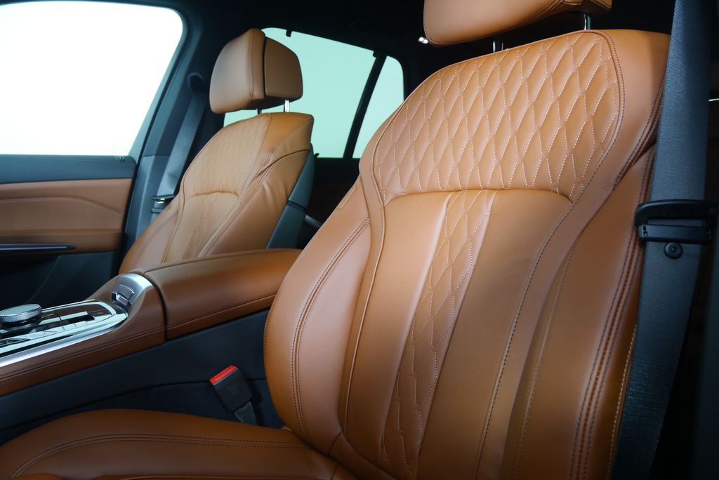 Thumbnail: 2026 BMW X5 - 11