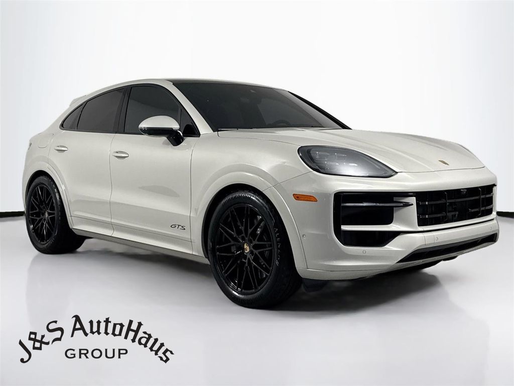 2025 Porsche Cayenne Coupe GTS AWD