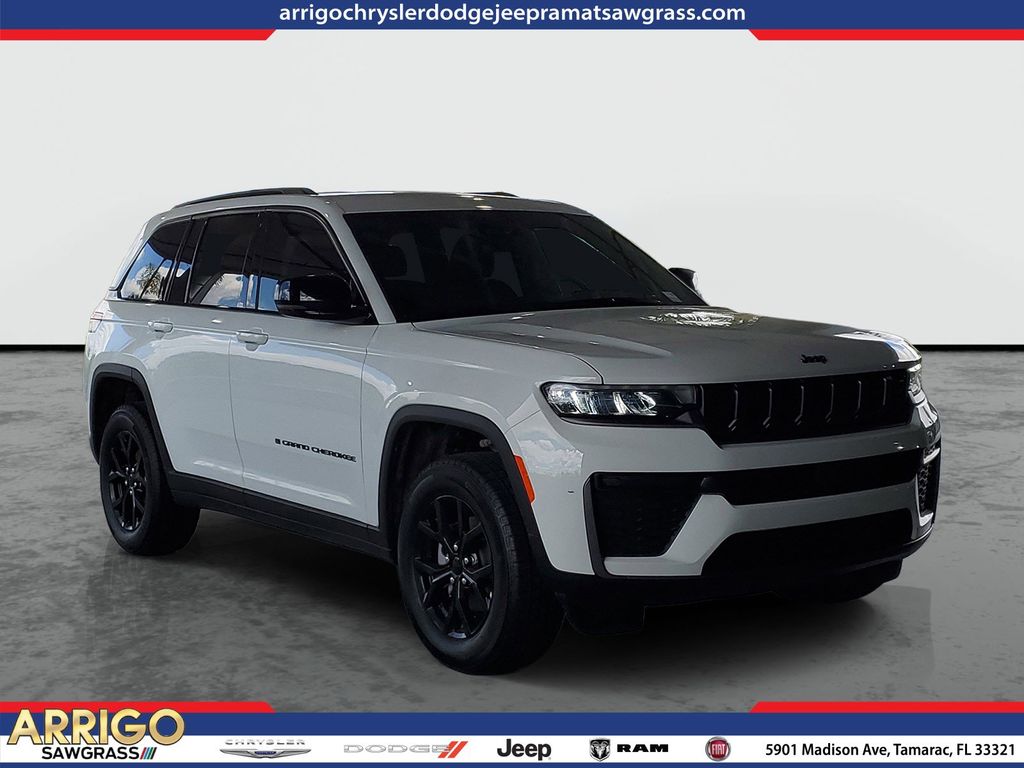 2026 Jeep Grand Cherokee Laredo