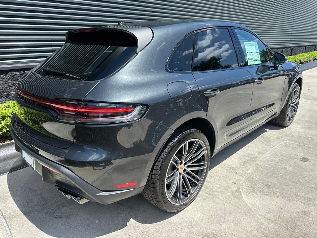 Thumbnail: 2026 Porsche Macan - 9