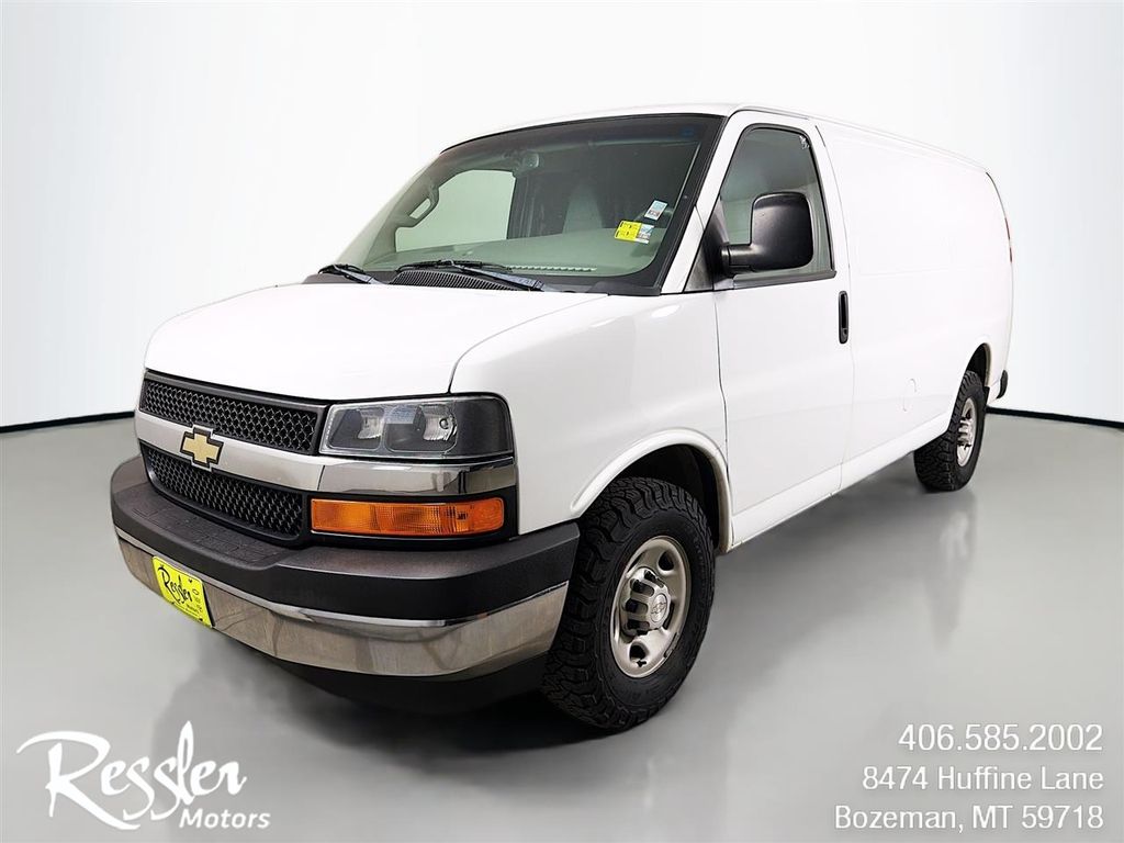 2017 Chevrolet Express Cargo 2500 RWD   