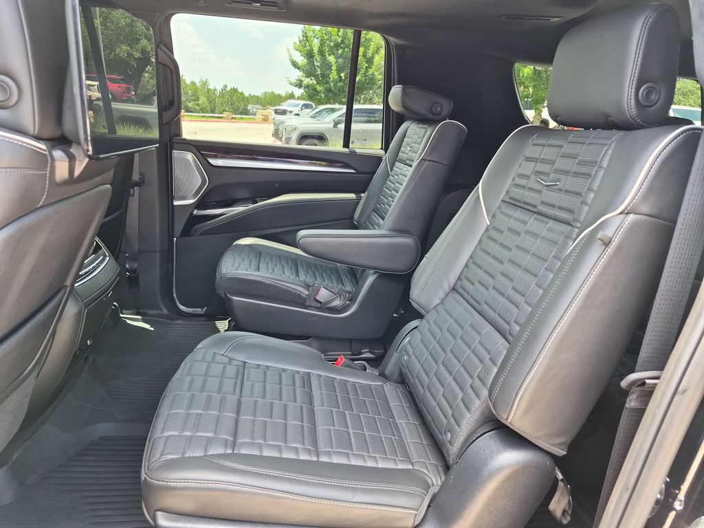 Used 2025 Black Cadillac Sport Platinum image 37