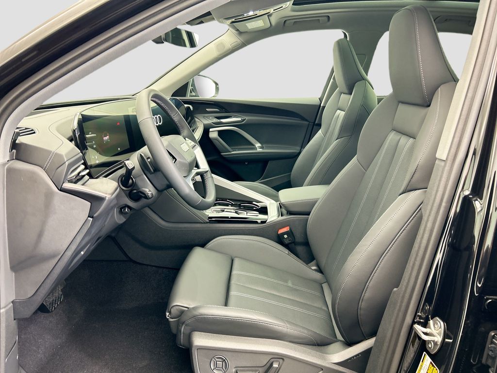 Thumbnail: 2025 Audi Q5 - 18