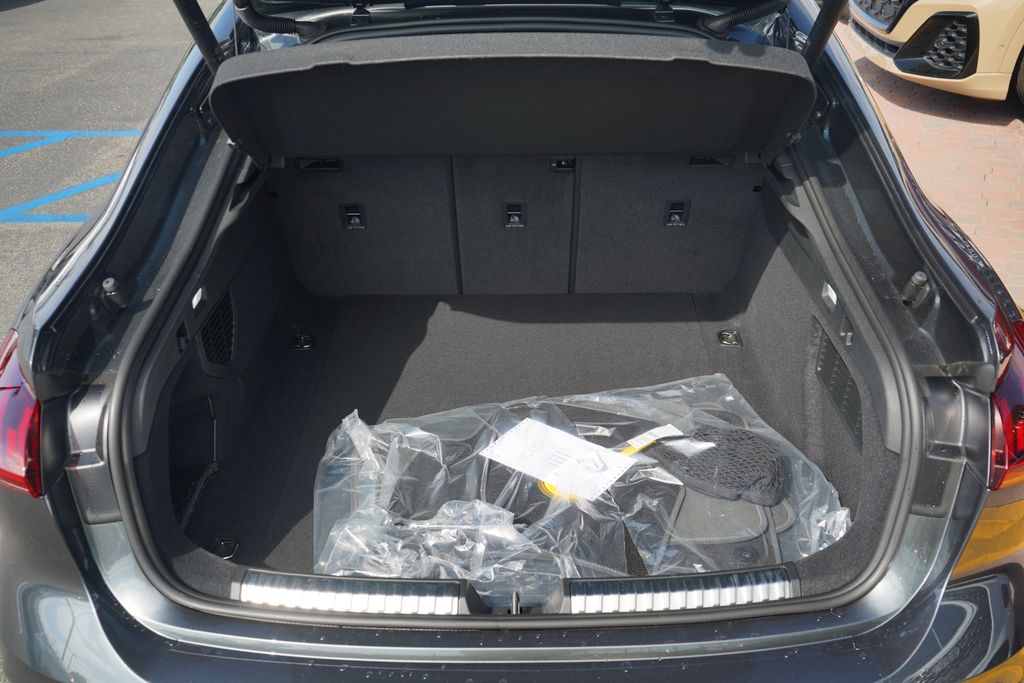 Thumbnail: 2025 Audi S5 - 11