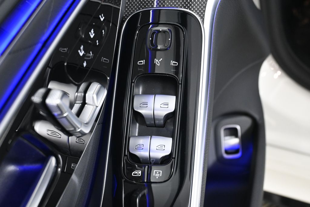 Thumbnail: 2022 Mercedes-Benz S-Class - 31