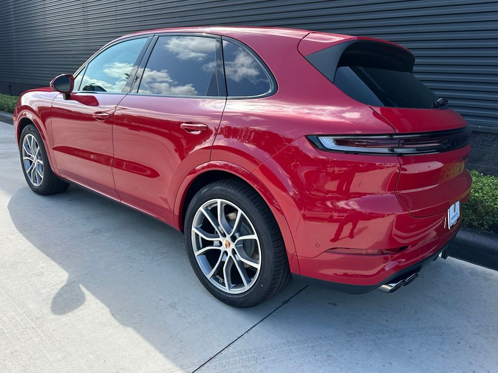 Thumbnail: 2026 Porsche Cayenne - 3