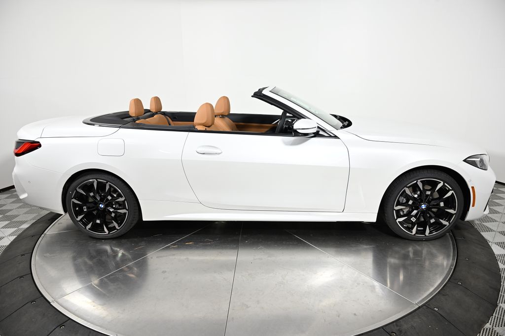 Thumbnail: 2026 BMW 4 Series - 12