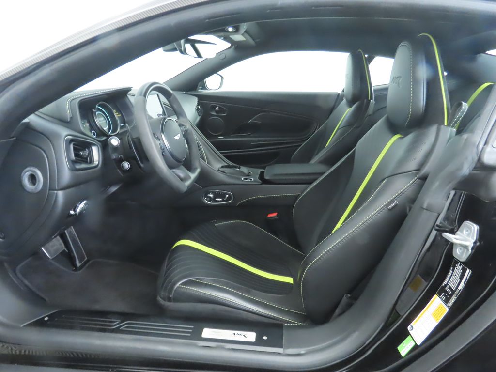 Thumbnail: 2019 Aston Martin DB11 - 20