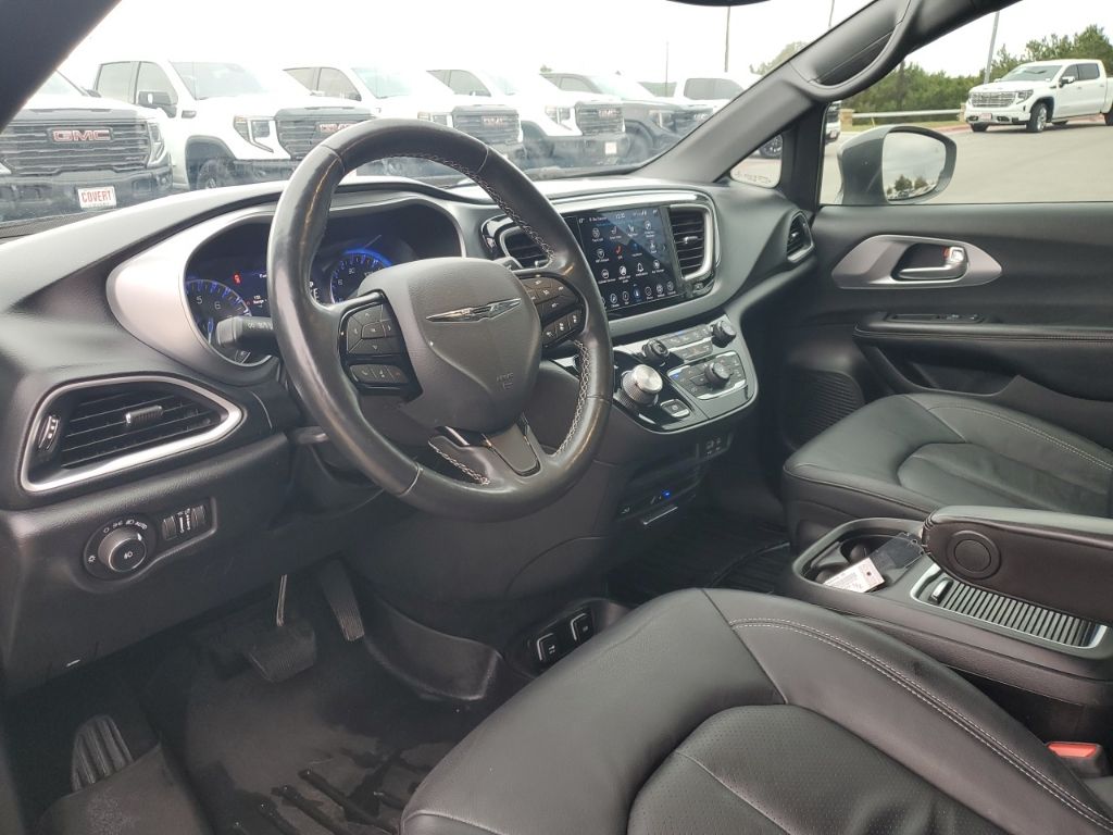 Used Car 2020 Chrysler Pacifica  Touring L Plus For Sale Under $25,000 In Austin, Texas