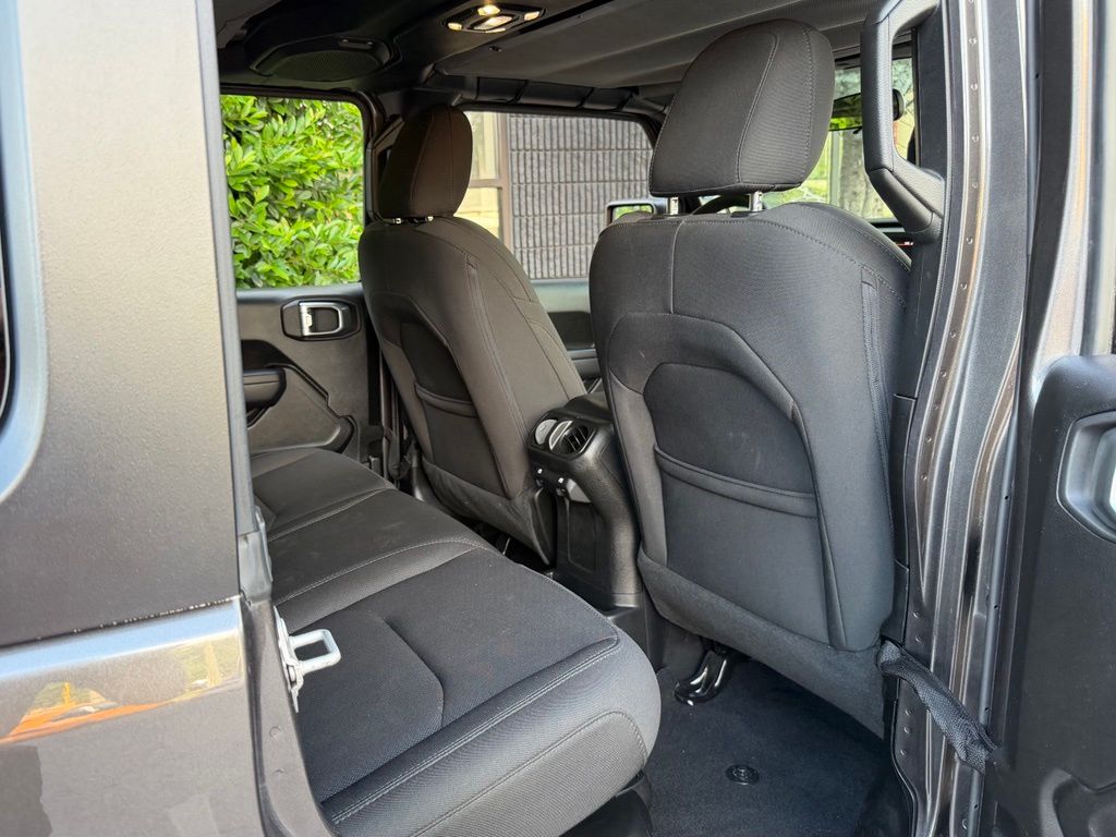 2023 Jeep Wrangler #40